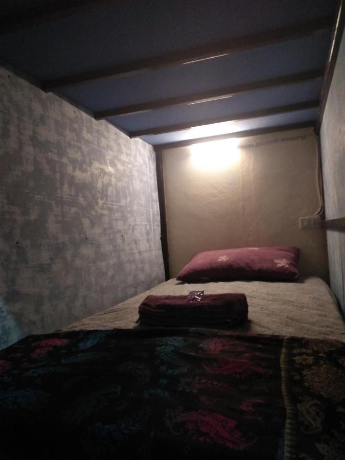 Salty Dog Hostel Telukdalem Luaran gambar