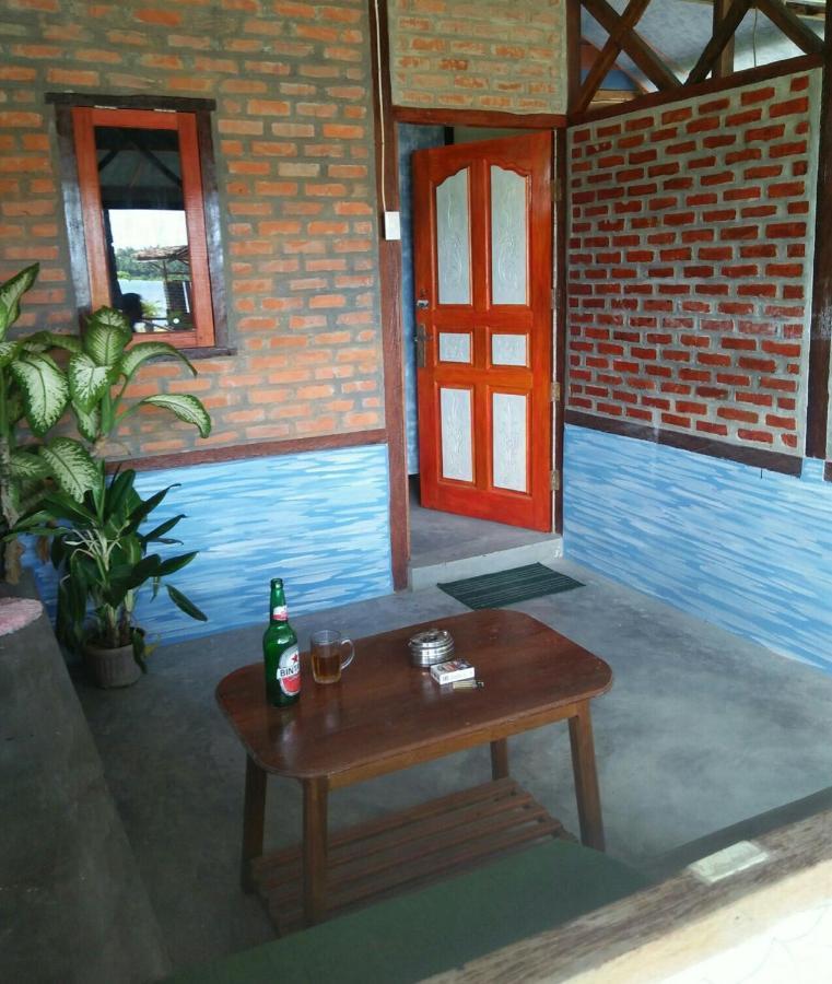 Salty Dog Hostel Telukdalem Luaran gambar