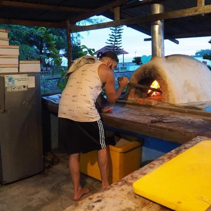 Salty Dog Hostel Telukdalem Luaran gambar