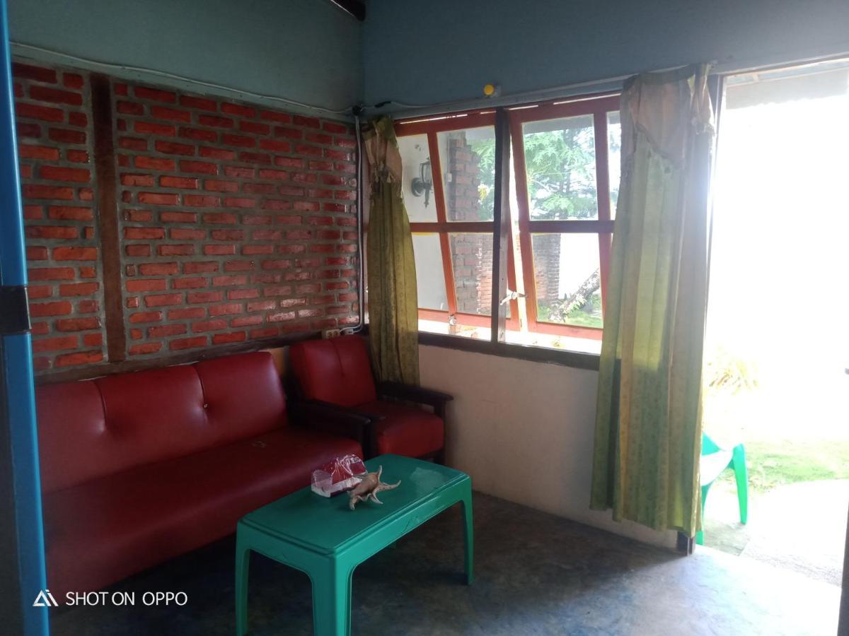 Salty Dog Hostel Telukdalem Luaran gambar