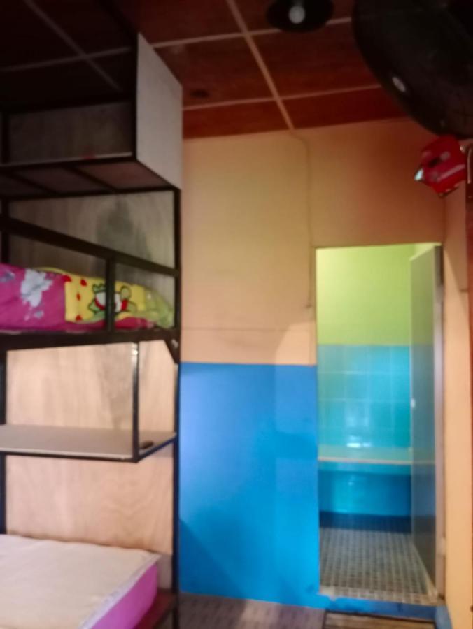 Salty Dog Hostel Telukdalem Luaran gambar