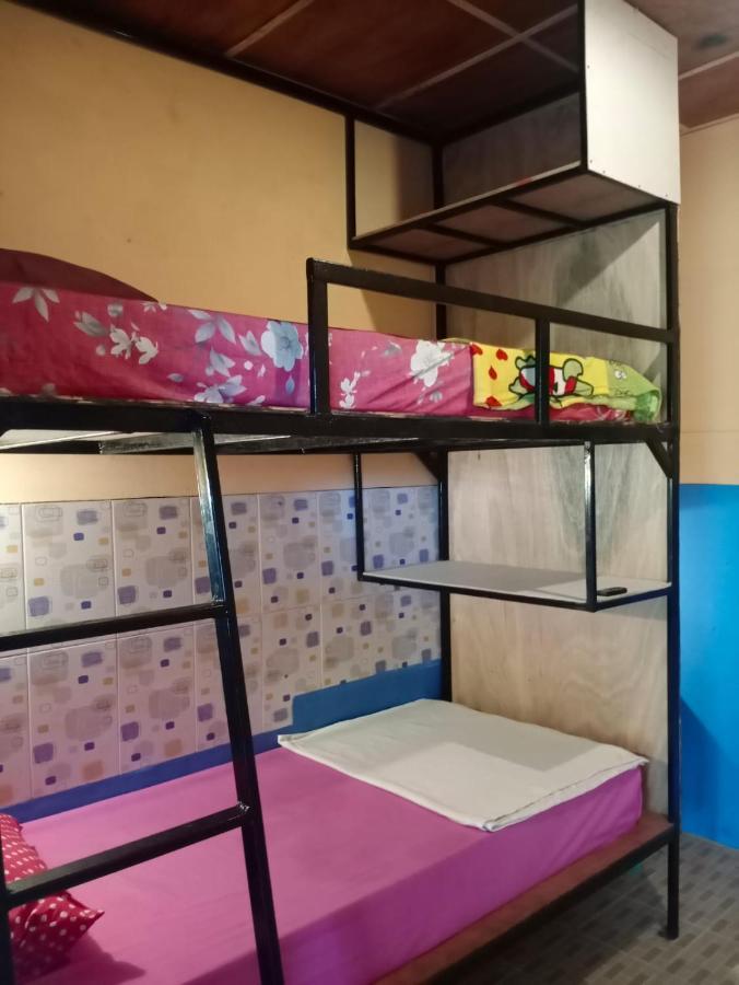Salty Dog Hostel Telukdalem Luaran gambar
